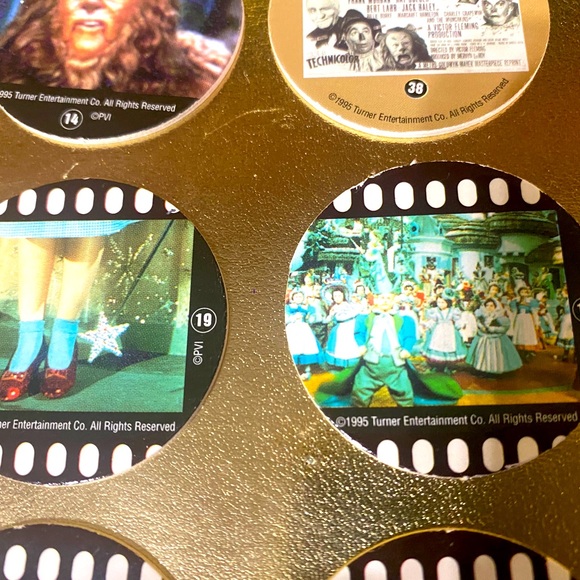 WIZARD OF OZ VINtAGE 90’s POGS GROUP OF 20 DIFFERENT SCENES - Picture 3 of 13